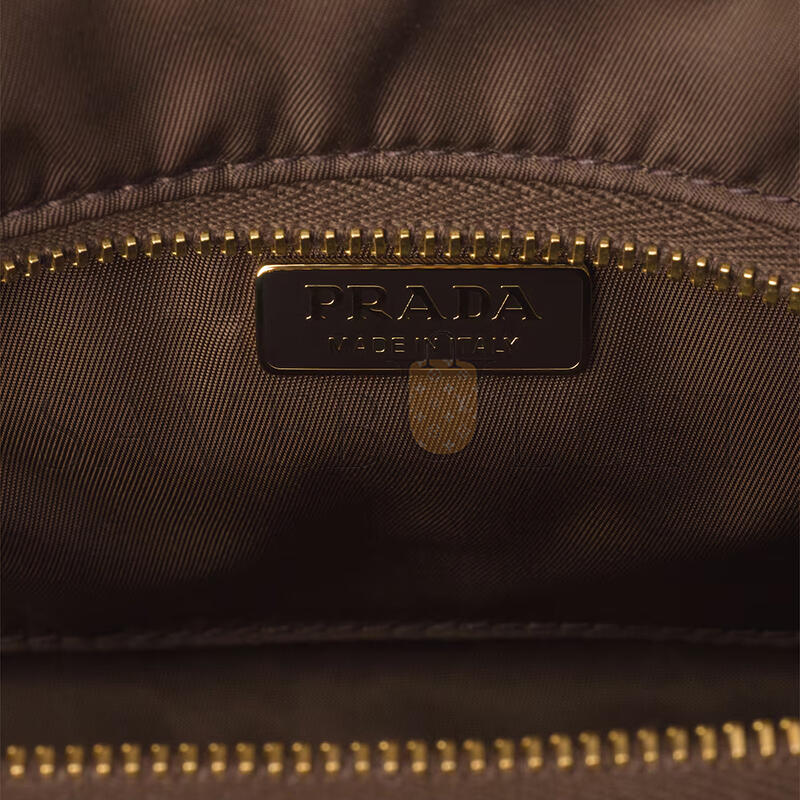 PRADA EXPLORE MEDIUM RE-NYLON SHOULDER BAG WITH FLAP 1BD394 (30*14*10cm) PRADA EXPLORE MEDIUM RE-NYLON SHOULDER BAG WITH FLAP 1BD394 (30*14*10cm)